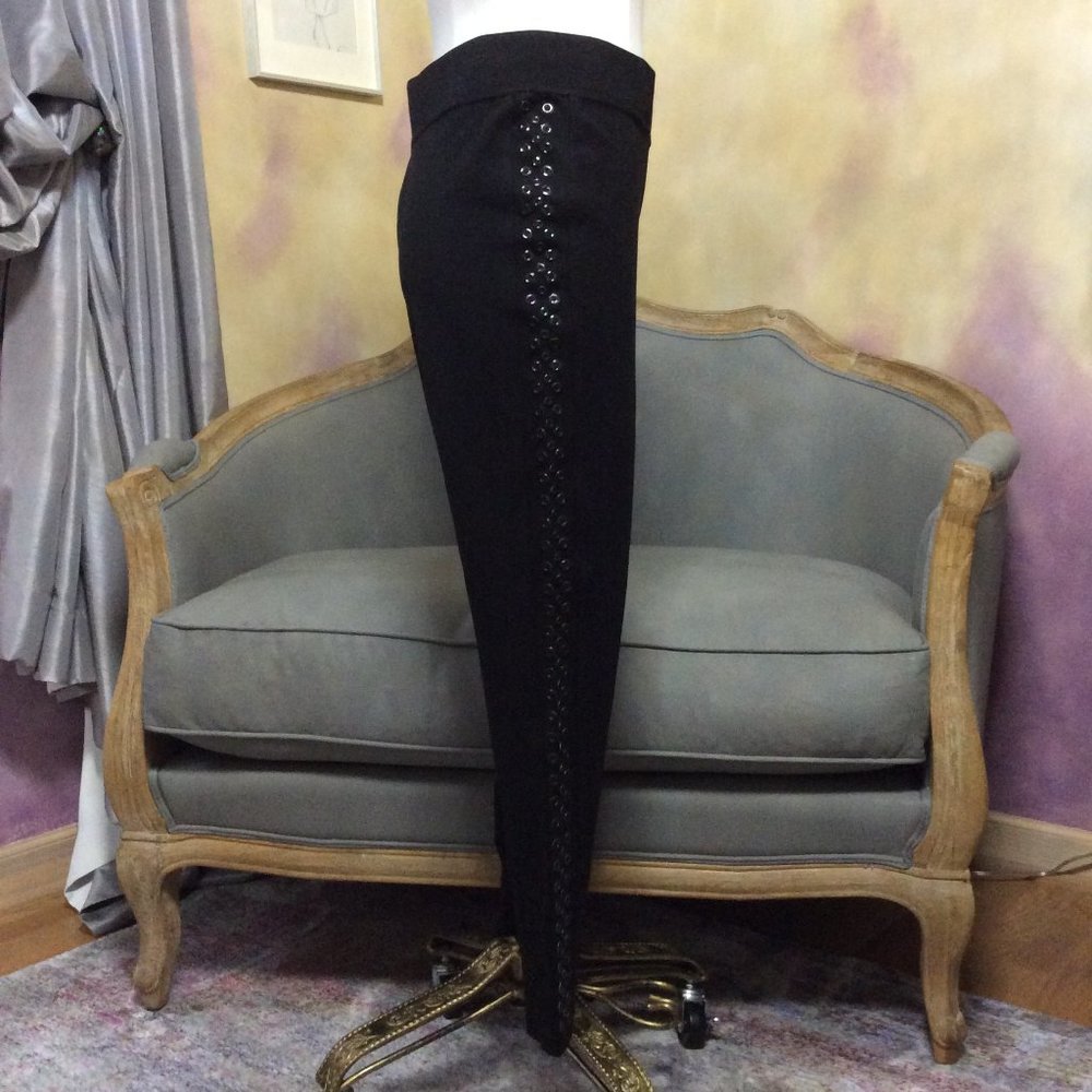 Black studded legging by Blue Earth, size M